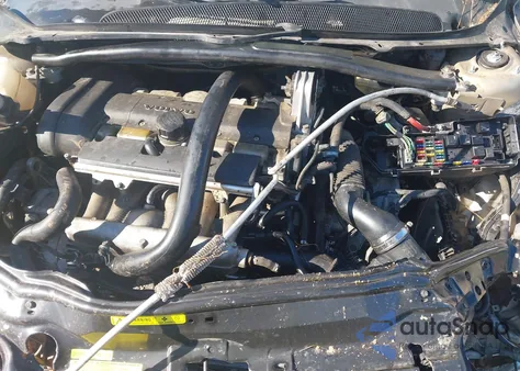 2005 Volvo S80 2.5T from USA, damaged, VIN YV1TS592851405799